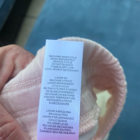 Cute and SUMMERY☀️🌴🌊SPLENDID shorts! White "sweatshirt"material w/pink trim!! - Picture 11 of 12